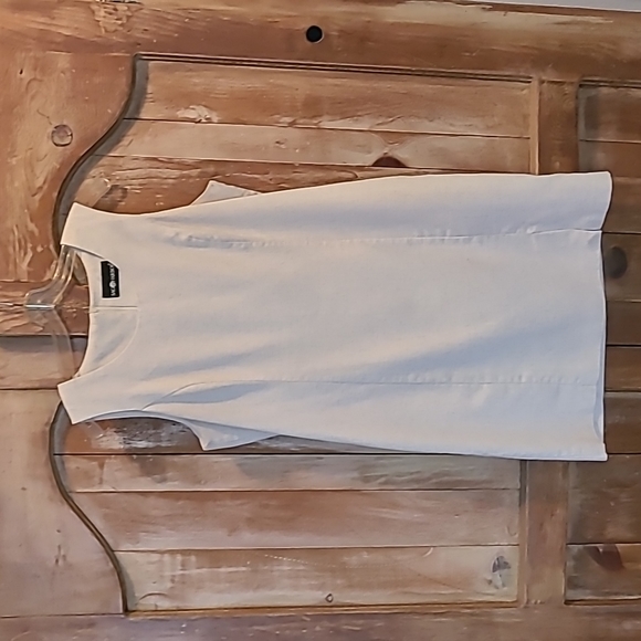 Classically styled, Sag Harbor sheath dress, size 12. - Picture 1 of 5